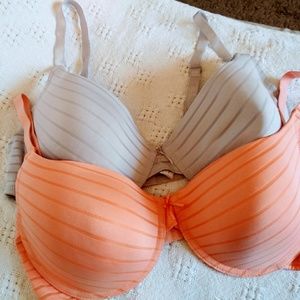 2 Underwire Bras NWOT 40D